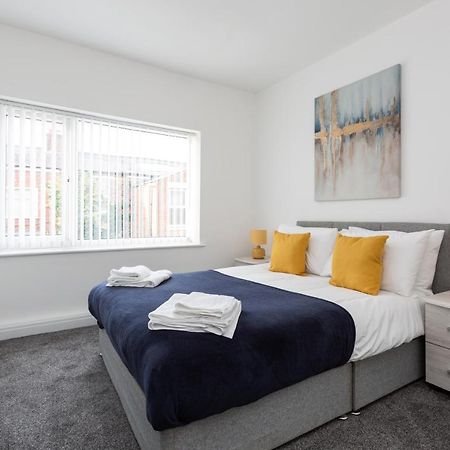 Villa Connaught House - Wi-Fi, Parking, Contractors Preston  Esterno foto
