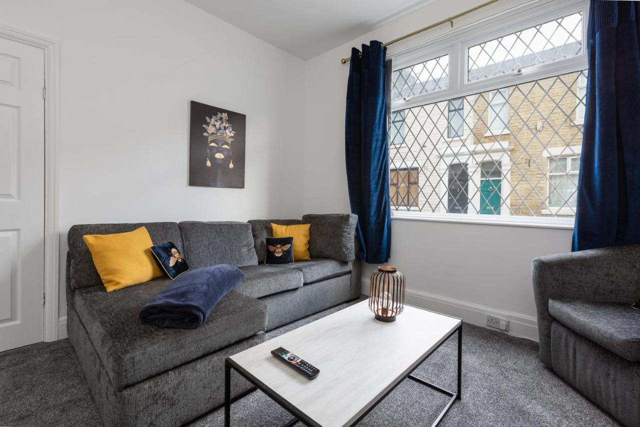 Villa Connaught House - Wi-Fi, Parking, Contractors Preston  Esterno foto