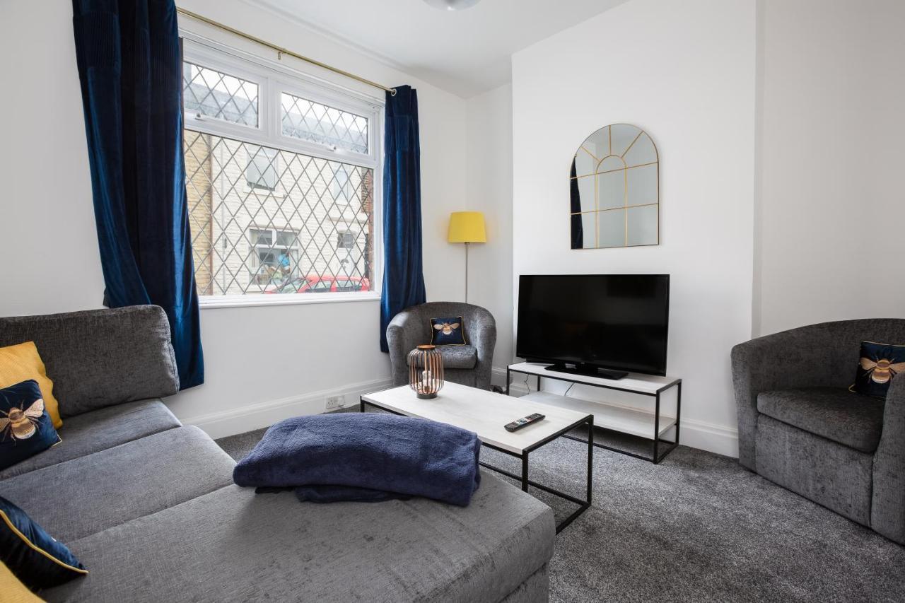 Villa Connaught House - Wi-Fi, Parking, Contractors Preston  Esterno foto
