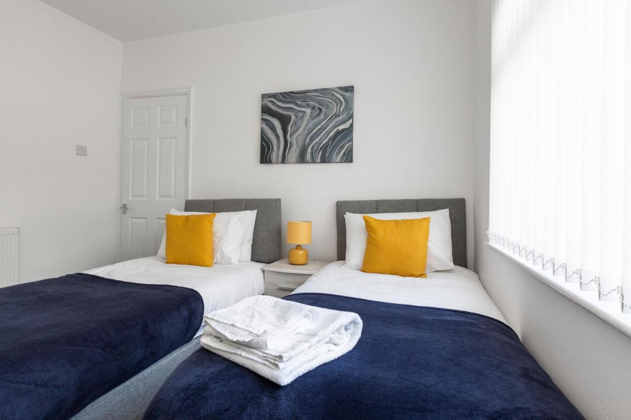 Villa Connaught House - Wi-Fi, Parking, Contractors Preston  Esterno foto