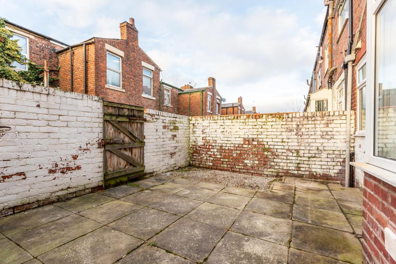 Villa Connaught House - Wi-Fi, Parking, Contractors Preston  Esterno foto